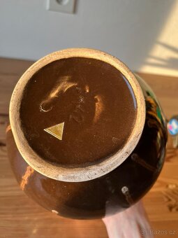 Kulatá porcelánová váza Kravsko - 7