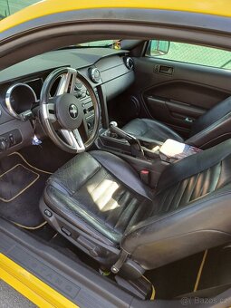 Ford Mustang 4,6gt v8 - 7