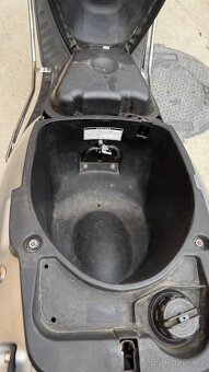 Skútr Daelim Otello sg 125 (aut do 11kw, ř.sk.,,B”) - 7