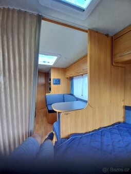 Prodám karavan ADRIA adora 552 PK. 7 MIST NA SPANI. - 7