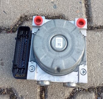 Díly na Ford Mondeo mk5 2.0 TDCI 132kw - 7