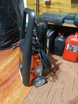 Vysokotlaký čistič Black & Decker - 7