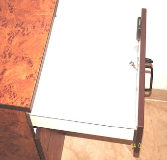 Komody z kvalitního materiálu.  Bezvadný stav - 7