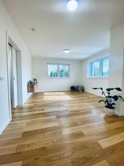 Moderní rodinný dům k pronájmu Vsetín - 7