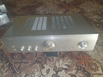 Zesilovač Denon - 7