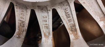 prodám pneu i s alu kolama original Ford - 7
