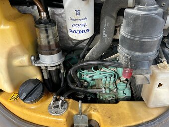Minibagr.bagr Volvo ecr25d - 7