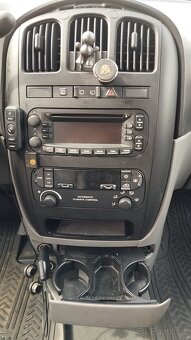 prodám Chrysler Voyager 3,3 automat - 7