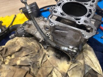 Klikova hridel vana hlava na Suzuki Gsxr 1000 01-02 T708 - 7