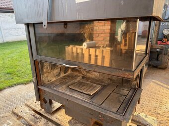 Rohové krbové kamna. Cena k jednání. - 7