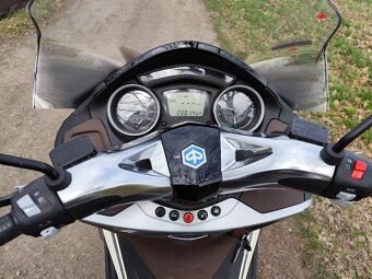 Piaggio X10 350 - 7