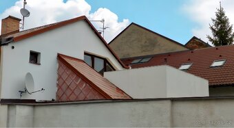 RD s dvěma byt. jednotkami, terasou a parkováním – T p.O. - 7