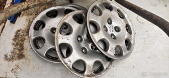 Opel apod. zimní 6 mm, na diskách 5 x 105 195/65 R15 - 7