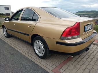 PRODÁM VOLVO S60 SEDAN 2.4i 103kW MANUÁL - 7