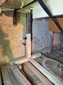Průmyslové žehlící prkno KRAPF Bügeltechnik s odsáváním a vy - 7