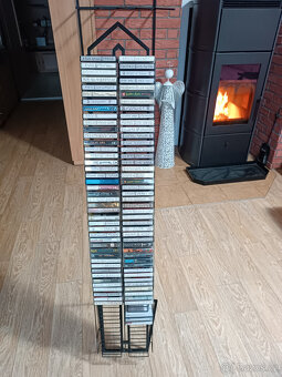 Stojan na kazety - 7