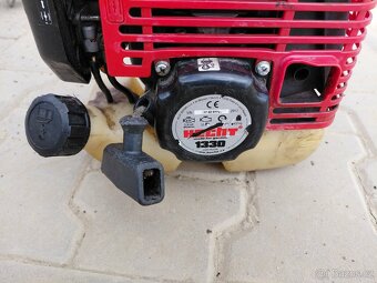 Multifunkční benzínový křovinořez HECHT - 7