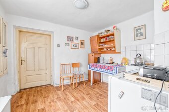 Prodej rodinného domu s historií a zahradou v Příboře - 7