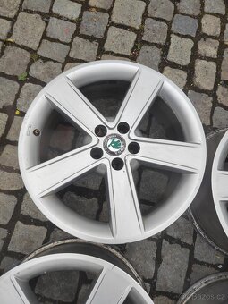 Prodám orig alu 17 škoda VW audi 5x100 ET 38 - 7