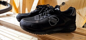 Ruzne druhy bot,tenisek Nike,Blauer,Reebok atd. - 7