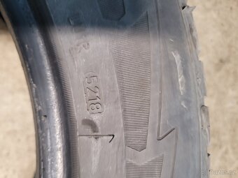 Goodyear ultra grip Performance 235/55 r17 - 7