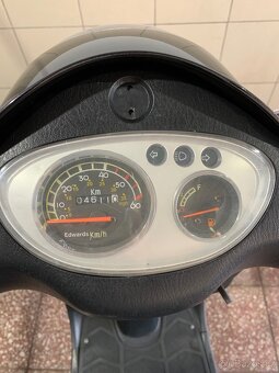 Skútr 70ccm YIYING - 7