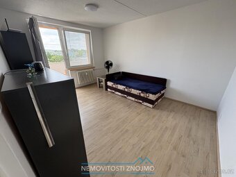 Zrekonstruovaný 1+1 se vším, co potřebujete balkon, sklep i - 7