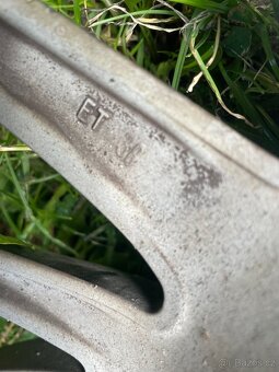 Kola Alutec 5x112 7,5Jx16 ET38 - 7