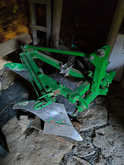 Traktor 4x4 25 HP Tavol 254 - 7