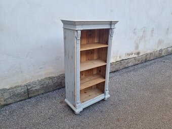 KRÁSNÁ STARÁ ZDOBENÁ KNIHOVNA - REGÁL - 7