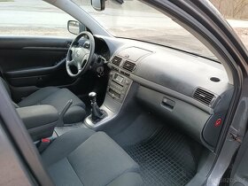 Toyota Avensis T25 2,0 D-4D 93 Kw liftback - 7