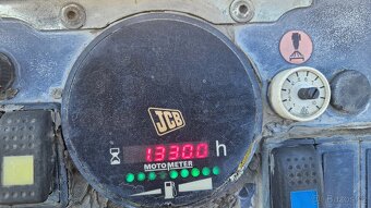 Prodám vibrační válec JCB 2t - 7