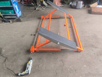 Překlápěcí zvedák AUTOLift3000 - 7