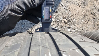 Letní pneu 255/40/20 Pirelli - 7