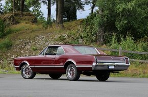 1966 Oldsmobile Cutlass - 7