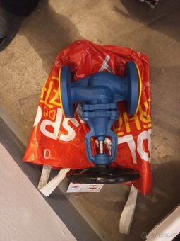 Prodám ventily2 krát ,1 redukce,budiky - 7