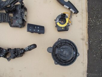 Díly 2. Hyundai ix20  2010-2015 - 7