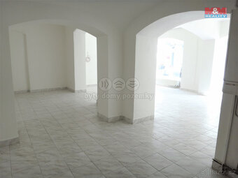 Pronájem obchodních prostor, 114 m2, Kladno,ul. T.G.Masaryka - 7