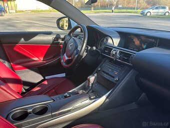 Lexus IS 300h F-Sport - 7