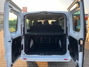 Zapůjčení 9 místné dodávky Renault Trafic L2H1 - 7