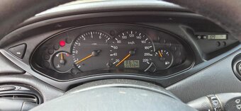 FORD FOCUS - 7