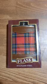 Placatka na alkohol + nálevka - 7