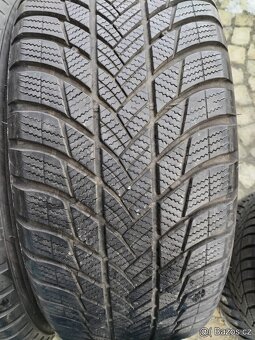 225/55/18 zimni pneu PIRELLI a BRIDGESTONE 225/55 R18 - 7