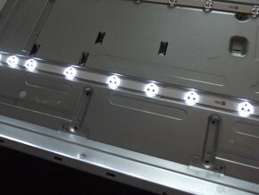 LED TV Hitachi 32" - 7