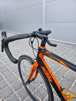 Silniční kolo KTM Revelator Carbon 2018 – velikost 55cm (M) - 7