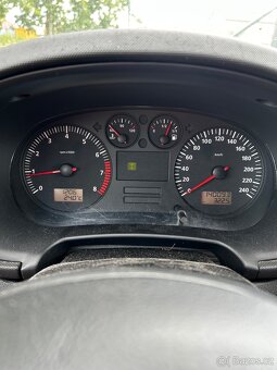 Seat Leon 1.6 16V (77 kW), r. v. 2003, 140 000 km - 7