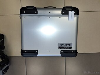 CFMOTO sada original bočních kufrů - 7