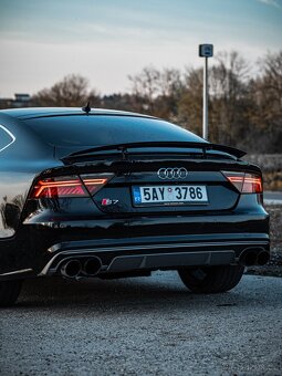 AUDI S7 Performance QUATTRO 405kw  v8 a 550 Ps - 7