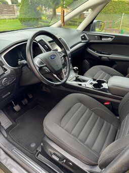 Ford Galaxy 2.0 TDCi 132 kw, 7 míst - 7