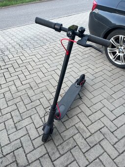 Elektrická koloběžka Xiaomi Mi Eletric Scooter Pro - 7